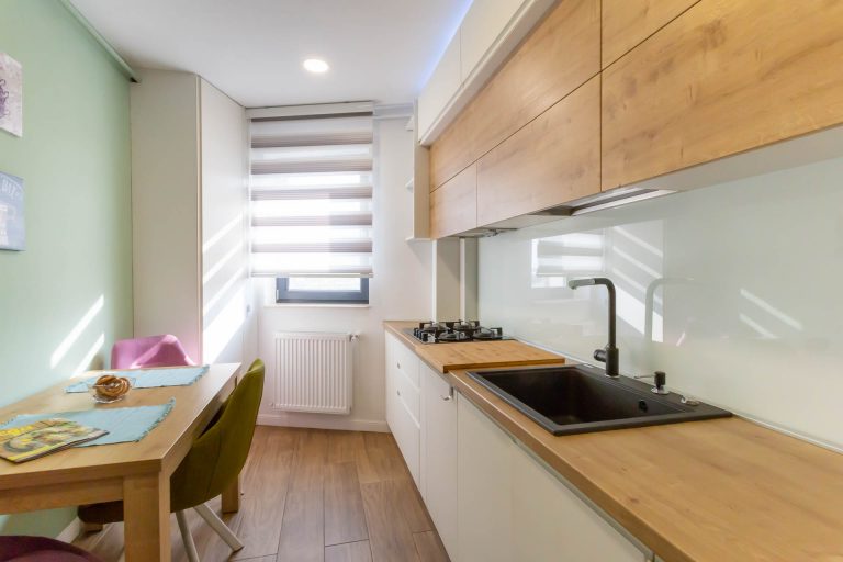 design-interior-apartament-bucatarie-mdf-alb